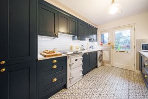 Kitchen- click for photo gallery